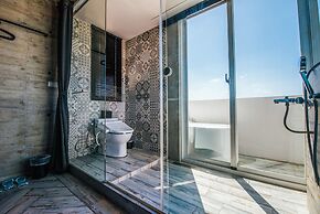 Color Coral Boutique Hotel