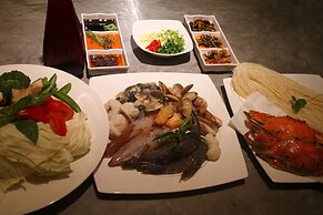 Color Coral Boutique Hotel