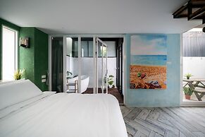 Color Coral Boutique Hotel