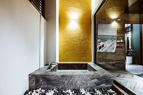 Color Coral Boutique Hotel