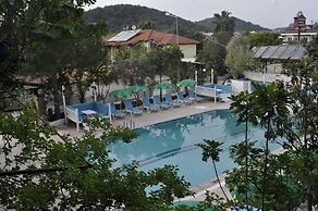 Nicholas Garden Hotel