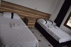 Nicholas Garden Hotel