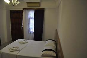 Nicholas Garden Hotel