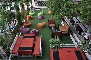 Nicholas Garden Hotel