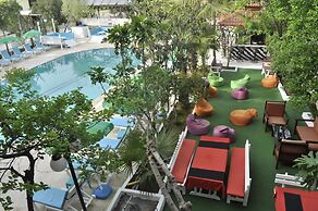 Nicholas Garden Hotel