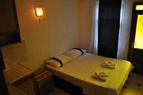 Nicholas Garden Hotel