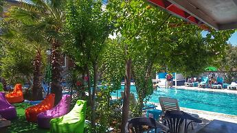 Nicholas Garden Hotel