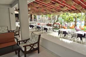 Nicholas Garden Hotel