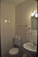 Nicholas Garden Hotel