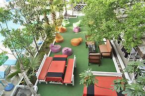 Nicholas Garden Hotel