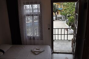 Nicholas Garden Hotel