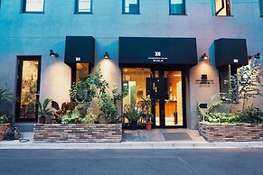 Kangaroo Hotel SIDE B