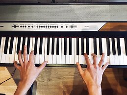 Kangaroo Hotel SIDE B