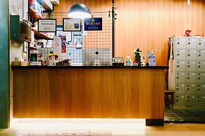 Kangaroo Hotel SIDE B