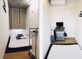 Kangaroo Hotel SIDE B