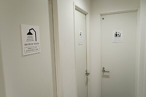 Kangaroo Hotel SIDE B