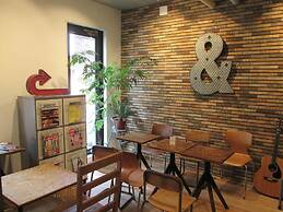 Kangaroo Hotel SIDE B