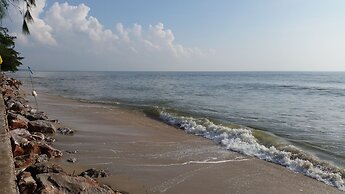 The Relaxing Room Mountain View at Baan Tew Lom Condominium Cha Am - H
