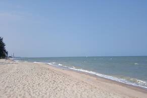 The Relaxing Room Pool Access at Rain Resort Condominium Cha Am- Hua H