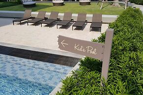 The Relaxing Room Pool Access at Rain Resort Condominium Cha Am- Hua H