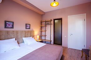 Hotel N16