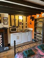 OYO Yarm Cottages