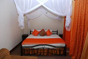 Graceland Hotel & Gardens