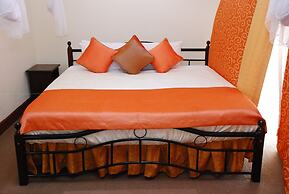 Graceland Hotel & Gardens