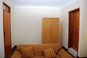 Graceland Hotel & Gardens