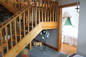 Five Oaks Bed & Breakfast