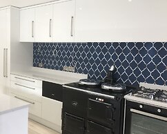 Five Oaks Bed & Breakfast