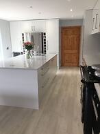 Five Oaks Bed & Breakfast