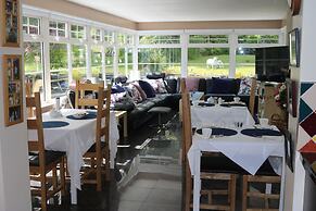 Five Oaks Bed & Breakfast