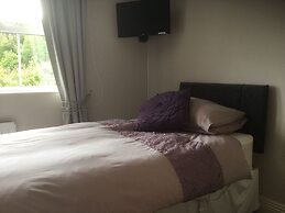 Five Oaks Bed & Breakfast