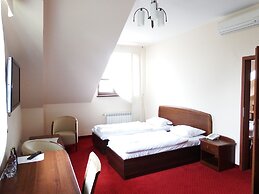 Hotel Rytwiany Nowy Dworek