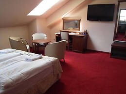 Hotel Rytwiany Nowy Dworek