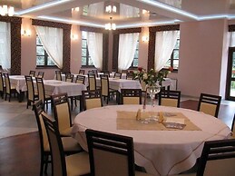 Hotel Rytwiany Nowy Dworek