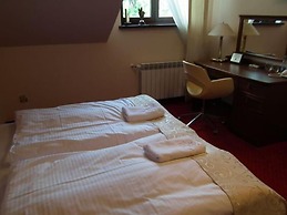 Hotel Rytwiany Nowy Dworek