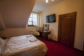 Hotel Rytwiany Nowy Dworek