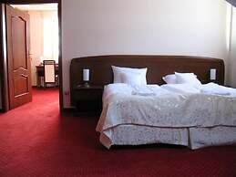 Hotel Rytwiany Nowy Dworek