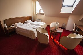 Hotel Rytwiany Nowy Dworek