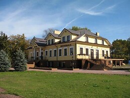 Hotel Rytwiany Nowy Dworek