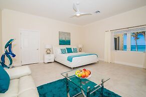 Sprat Bay Luxury Villa