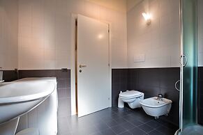 Verona For Rent Red Theater