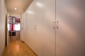 Verona For Rent Red Theater