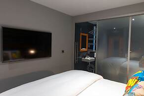 Village Hotel Portsmouth