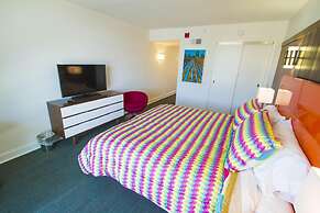 Mother Earth Motor Lodge