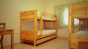 Kibbutz Tiratzvi - Country Lodging