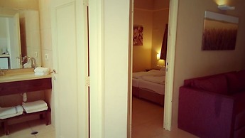 Kibbutz Tiratzvi - Country Lodging