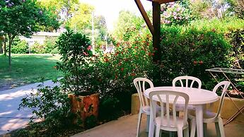 Kibbutz Tiratzvi - Country Lodging